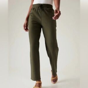 Athleta Farallon Pull On Pant Aspen Olive Size Medium Petite